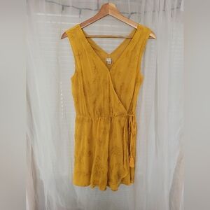 Nordstrom SPENSE Golden Honey Embroidered Chiffon Romper V-Neck Womens Size 2